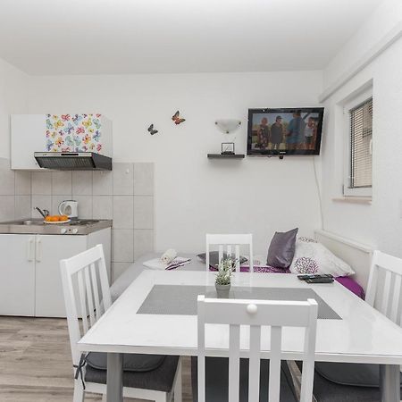 Apartmani Franko Baška Voda Extérieur photo