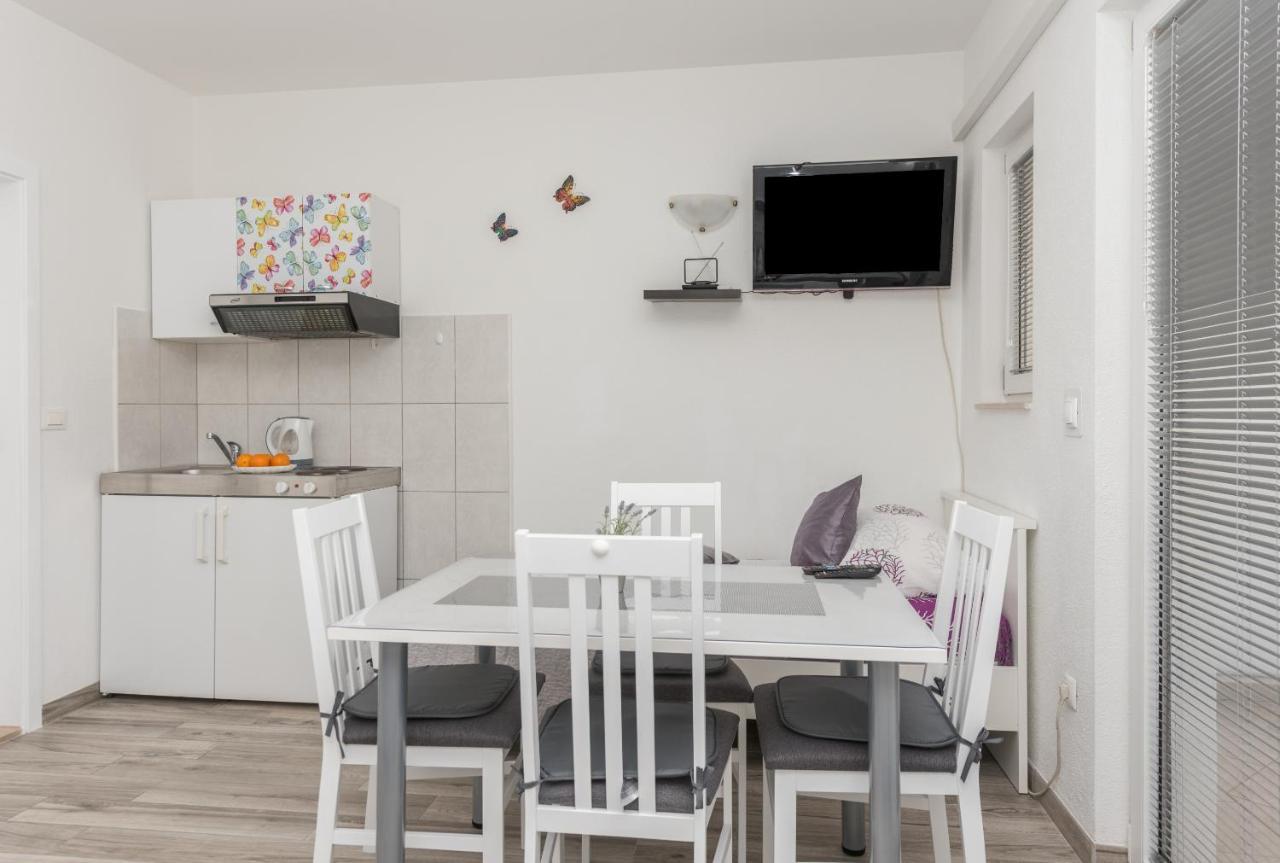 Apartmani Franko Baška Voda Extérieur photo